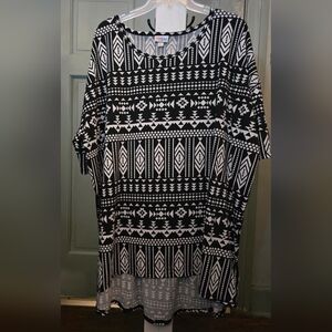 Lularoe Black and White Patterned Top